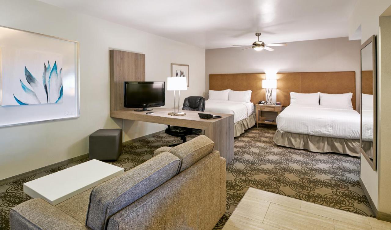 Holiday Inn Hotel & Suites Chihuahua By Ihg Екстериор снимка