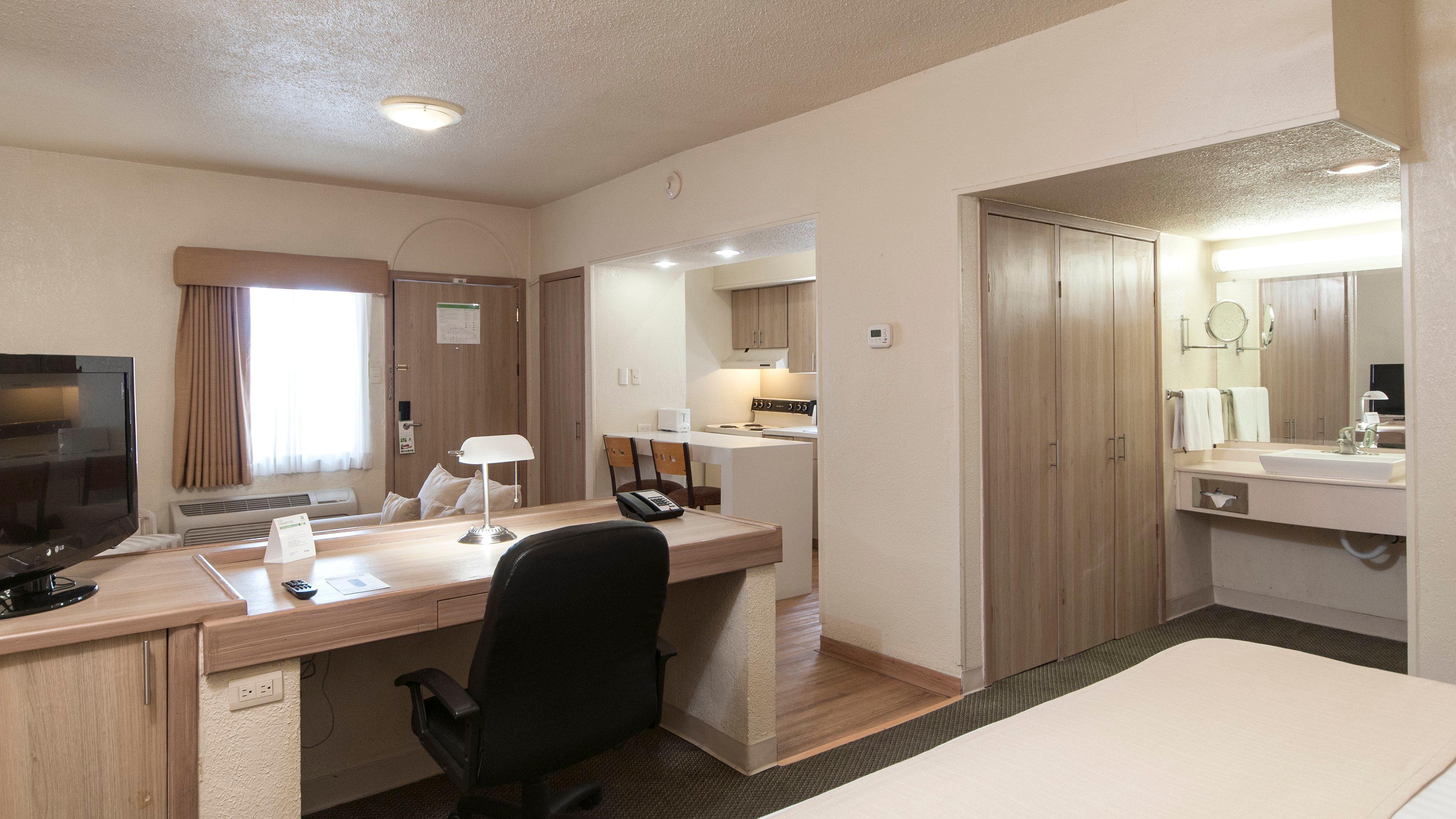 Holiday Inn Hotel & Suites Chihuahua By Ihg Екстериор снимка