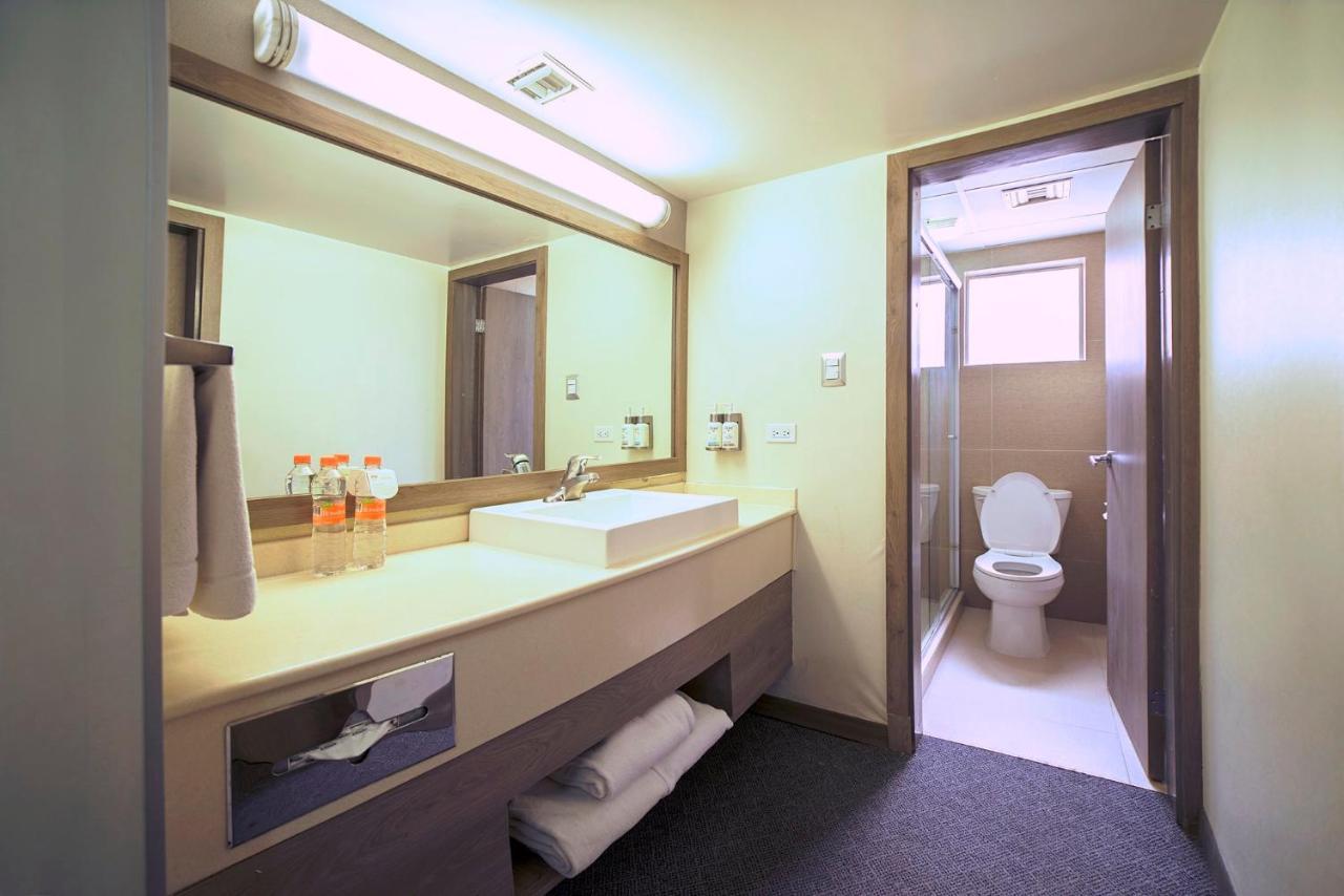Holiday Inn Hotel & Suites Chihuahua By Ihg Екстериор снимка