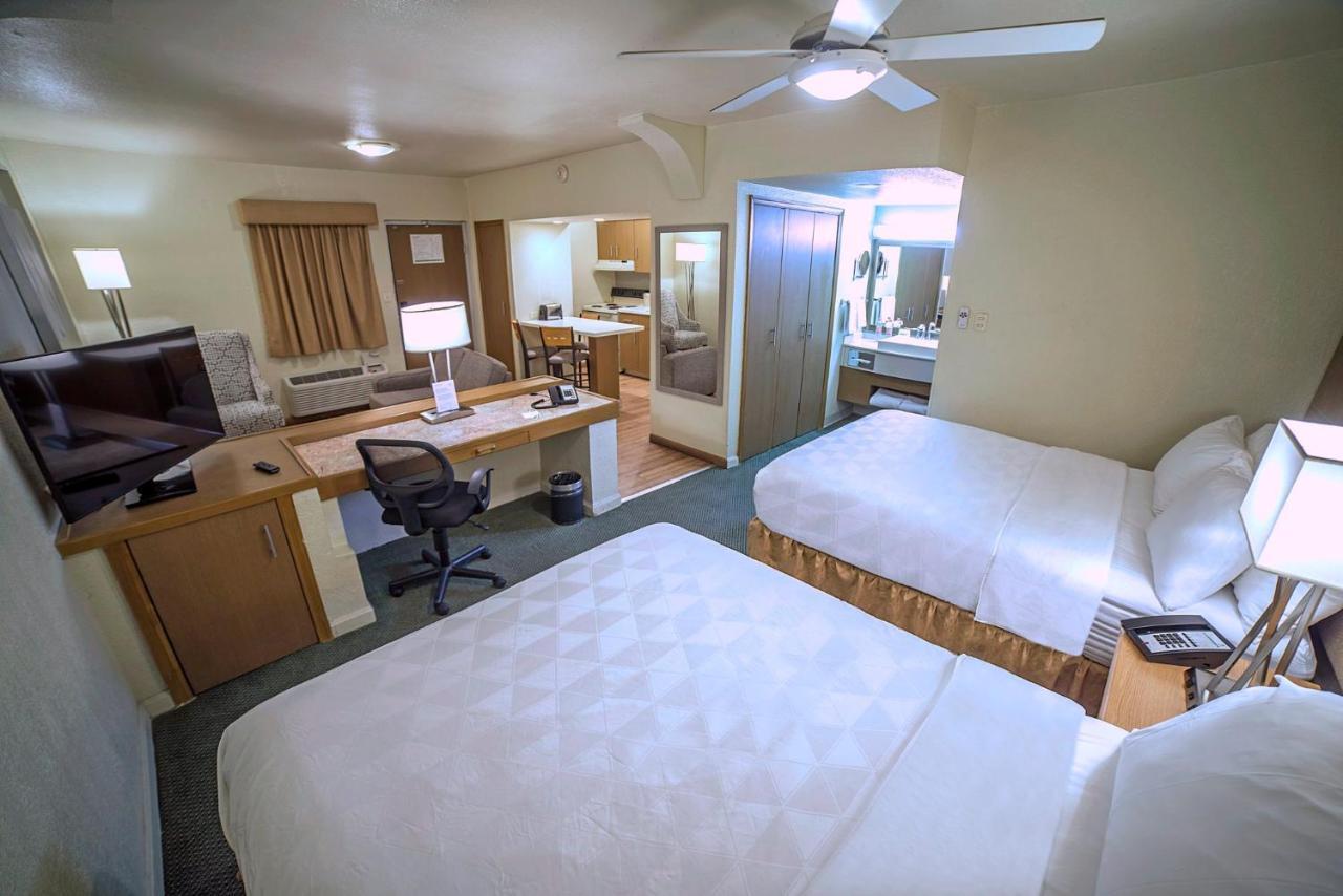 Holiday Inn Hotel & Suites Chihuahua By Ihg Екстериор снимка