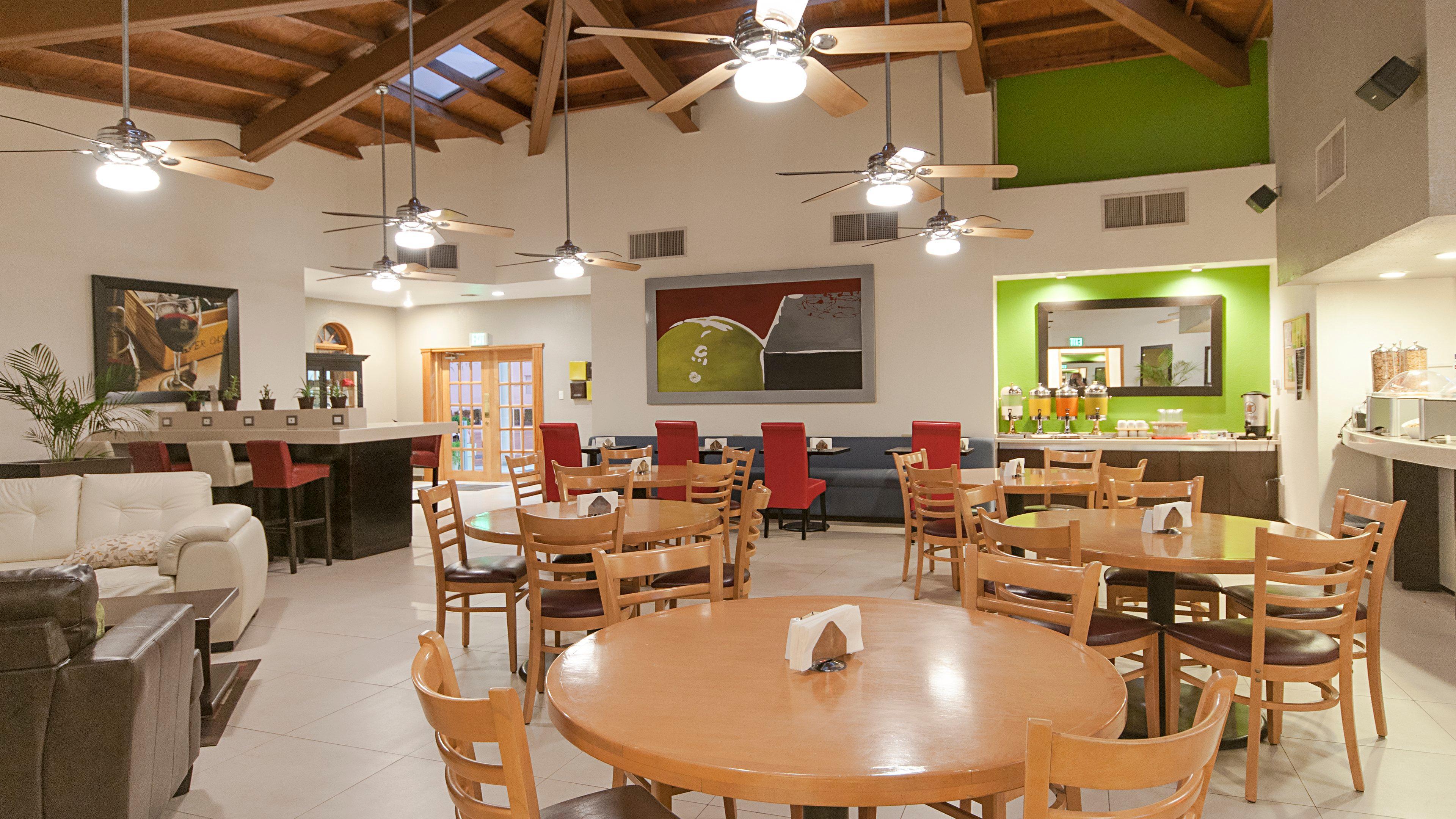 Holiday Inn Hotel & Suites Chihuahua By Ihg Екстериор снимка