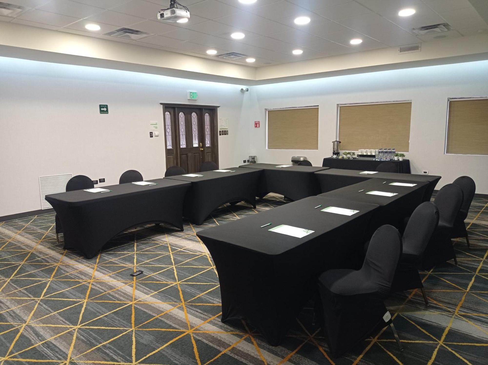 Holiday Inn Hotel & Suites Chihuahua By Ihg Екстериор снимка